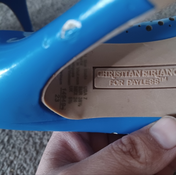 Shoes - Picture 5 of 5